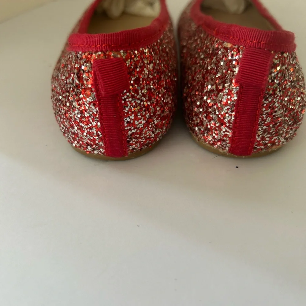 Crewcuts Girls red trimmed sparkly ballet flats. Size 4Y.